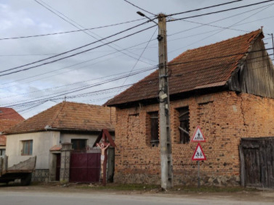 Casa cu curte si gradina in comuna Sinca Noua.