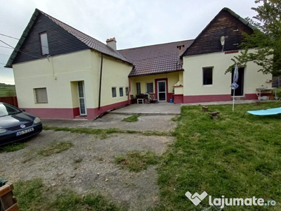 Casa cu teren 3300 mp com. Jibert, Brasov!