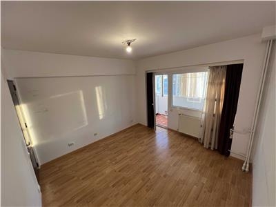 Oferta vanzare apartament 3 camere zona Iancului