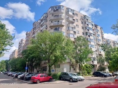 Priveliste superba dintr-un apartament insorit, 2 cam. la ultimul et.