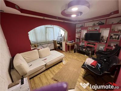 Apartament 3 camere,renovat, etaj 3 (lift), B-dul Unirii