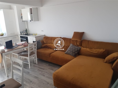 Apartament 3 camere de vanzare C.U.G.