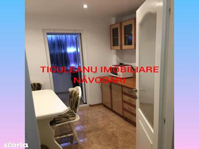 Vindem apartament in Navodari