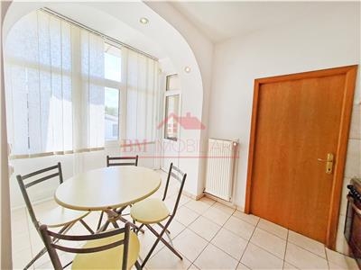 Apartament 2 camere Eroii Revolutiei | centrala | curte