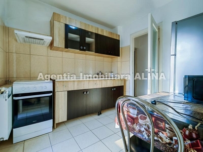 Apartament 2 camere in Deva, zona ultracentrala, Str. Ion Creanga, 52 mp, decomandat, etaj 3...