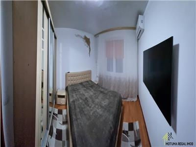 Apartament 3 camere de vanzare Gorjului