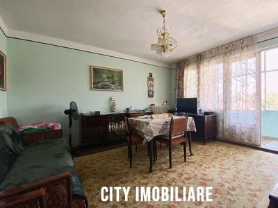 Apartament 4 camere decomandat, S83 mp+2 balcoane, parcare, Parcul Central. de vanzare