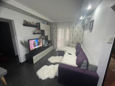 Apartament cu 4 camere decomandate in zona Dacia