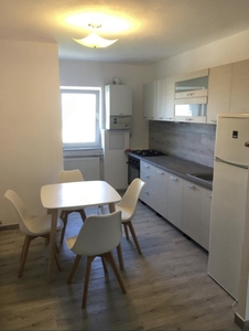 Apartament de 3 camere, decomandat, 78mp, zona Spitalului de Recuperare