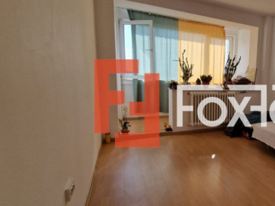 Apartament de vanzare 2 camere decomandat, zona Circumvalati