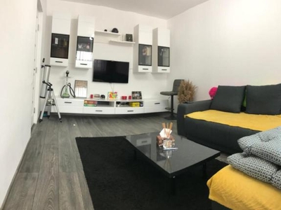 Apartament decomandat, 55 mp, parcare, zona Sub Cetate