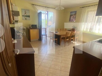 Apartament in vila, 3 camere, 107mp + 40 mp terasa Gruia