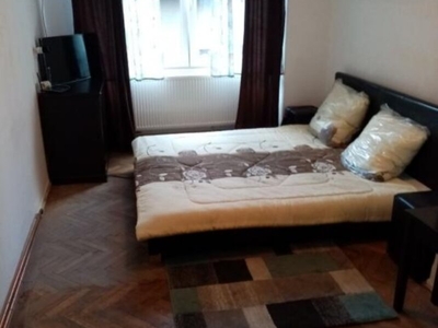 Inchiriere apartament 2 camere Victoriei Metrou, Dorobanti 47mp (2