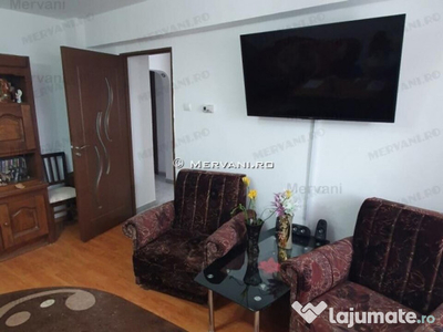 Apartament 3 camere de vânzare in Poiana Campina (zona