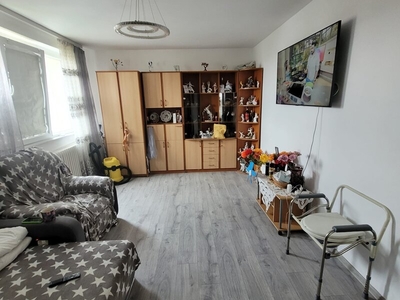 Apartament 3 camere Jean Steriadi, Auchan Titan