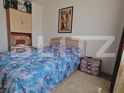 Apartament cu 3 dormitoare, 74mp, 2 balcoane, parcare, zona Lidl