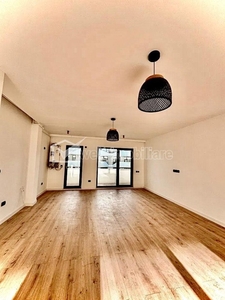 Apartament spatios , finisat , pe strada Eroilor , Floresti