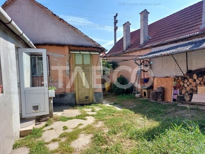 Casa mica de vacanta camera bucatarie baie 270 teren Gura Raului Sibiu