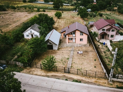 Vila superba la intrarea în Horlesti 2000 mp teren