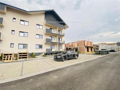 Apartament de vanzare in Sibiu - 3 camere si balcon 10 mp - Dna Stanca