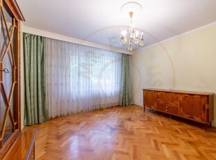 0% Comision Apartament 3 camere etaj 1-Pitesti -Craiovei - Liceu A.Odobescu!