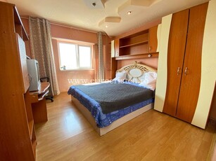 Apartament 2 camere, confort 1 de vânzare , zonă:Port Turistic (Vedere frontală către Marea Neagră)