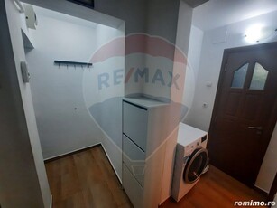 Apartament 2 camere , decomandat.