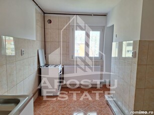 Apartament 2 camere, semidecomandat, 54 mp utili, Aurel Vlaicu