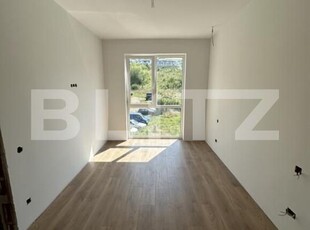 Apartament, 2 camere, Zona Vivo