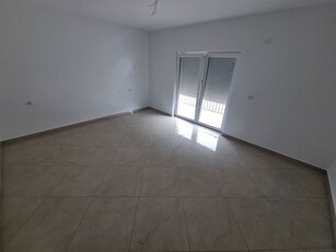 Apartament 2 camere+Curte,Dumbravita-str.Terra