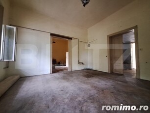 Apartament, 3 camere , 100mp, zona Balcescu