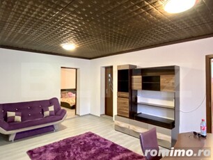 Apartament 3 camere de vanzare, 52 mp, parcare, zona Grand Hill