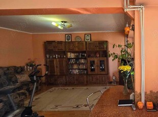 Apartament 3 camere de vanzare, Bld Dacia