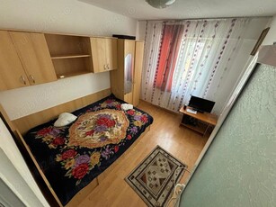 Apartament 3 camere de vânzare în zona Neptun 63 mp, etaj 3, centrală pe gaz, ideal pentru familii