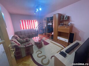 Apartament 3 camere, decomandat, etaj 5/10 - Zona Orizont, Cv. Nouă