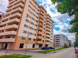 Apartament 3 camere decomandat , etaj intermediar, bloc nou, metrou -Aparatorii Patriei.