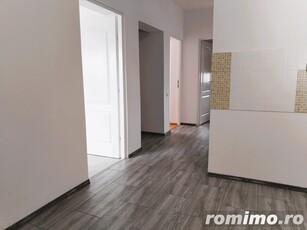 Apartament 3 camere, decomandat, str Universității!