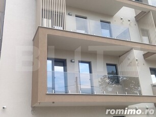 Apartament 3 camere, etaj intermediar, Radauti