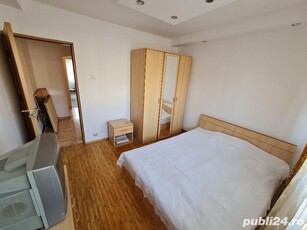 Apartament 3 camere Hunedoara, Micro 5 zona 1, parter, decomandat