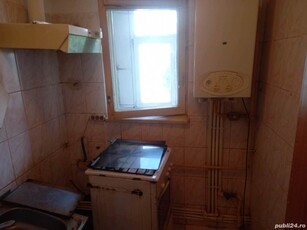 Apartament 3 Camere Piata Darmanesti 45mp etaj 2 centrala termopan insorit luminos calduros