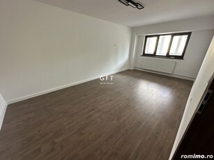 Apartament 3 camere, zona Lama