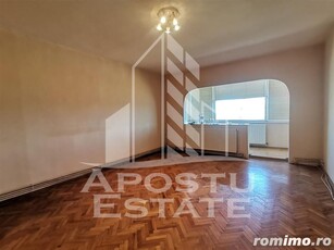 Apartament 4 camere, decomandat, centrala proprie, zona Dorobantilor