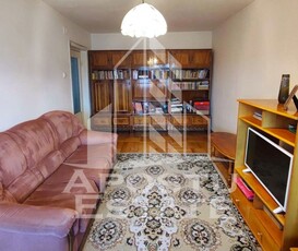 Apartament 4 camere decomandat zona Centrala