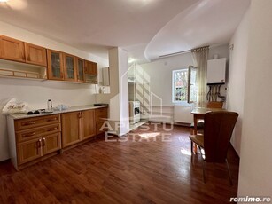 Apartament cu 2 camere, centrala proprie, parter inalt, zona Soarelui