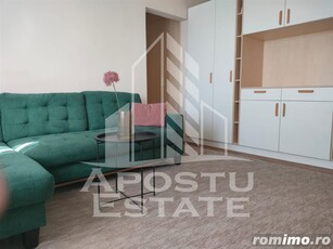 Apartament cu 2 camere semidecomandatin zona Vlaicu