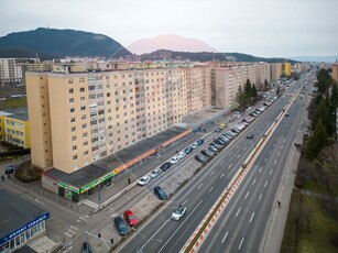 Apartament cu 3 camere de vânzare - Brașov, Calea București