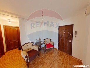 Apartament cu 3 camere de vânzare în zona Central