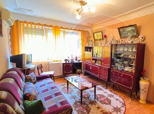 Apartament cu 3 camere de vânzare în zona Hipodrom Braila