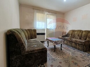 Apartament cu 3 camere, et. 1 - cartier Gura Campului