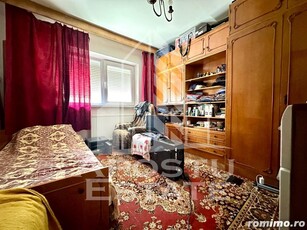 Apartament cu 3 camere, etajul 3, garaj si boxa in CF, zona Girocului